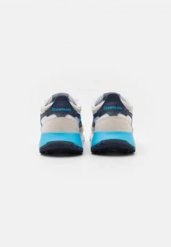 Reebok Classic Unisex CL LEGACY Baskets Basses Footwear White/chalk/vector Navy 9 Reebok Classic Unisex CL LEGACY Baskets Basses Footwear White/chalk/vector Navy -Reebok Classic Soldes Magasin accbb99da8474852851254868470df79