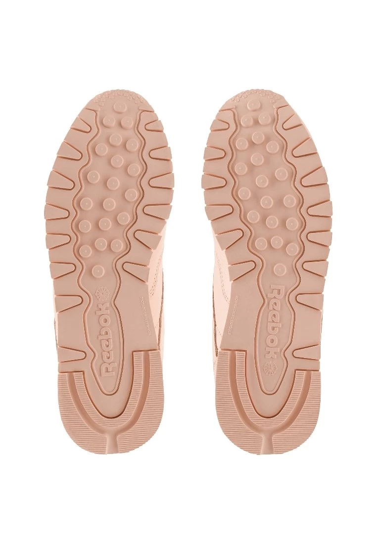 Reebok Classic Femme CLASSIC L Baskets Basses Peach Twist/sleek Met 5 Reebok Classic Femme CLASSIC L Baskets Basses Peach Twist/sleek Met – Image 5