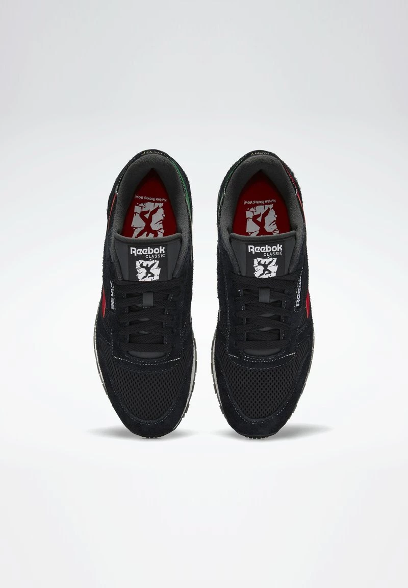 REEBOK CLASSIC X HUMAN RIGHTS NOW CL LEATHER UNISEX Baskets Basses Black 6 REEBOK CLASSIC X HUMAN RIGHTS NOW CL LEATHER UNISEX Baskets Basses Black – Image 6