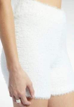 Reebok Classic Short White Femme 11 Reebok Classic Short White Femme -Reebok Classic Soldes Magasin baf528c20f894cb1b639c9ca06543f1c