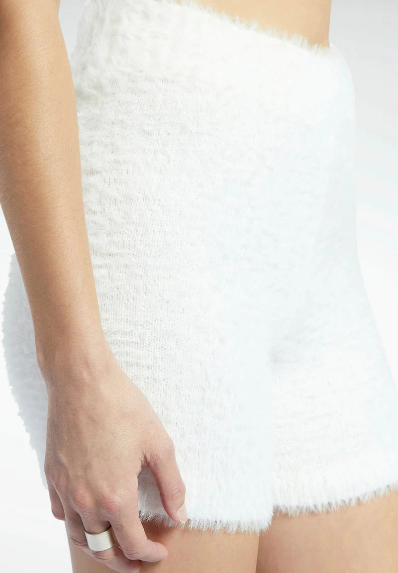 Reebok Classic Short White Femme 5 Reebok Classic Short White Femme – Image 5