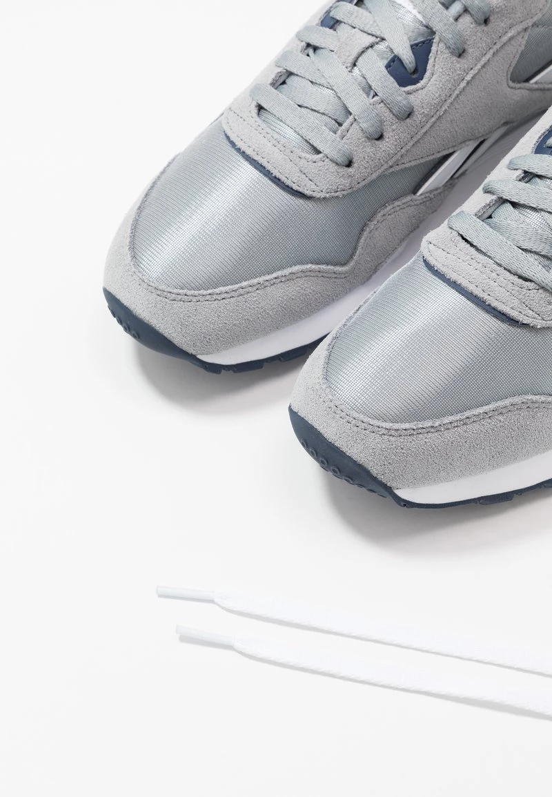 Reebok Classic CL NYLON UNISEX Baskets Basses Panton 6 Reebok Classic CL NYLON UNISEX Baskets Basses Panton – Image 6