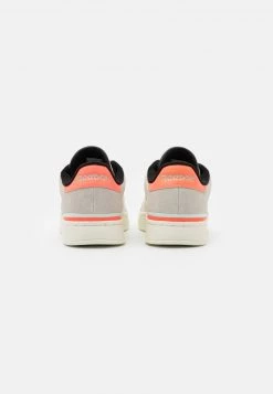 Reebok Classic AD COURT Baskets Basses Chalk White/orange Fluor/aqua Dust Femme -Reebok Classic Soldes Magasin bcc7bdb224b04d83bf2adfed5b6de00e