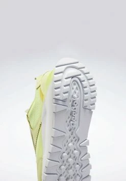 Reebok Classic NEW LEGACY LEATHER SHOES Baskets Basses Yellow Femme -Reebok Classic Soldes Magasin c0951db6aa894121b456c30651f4d169