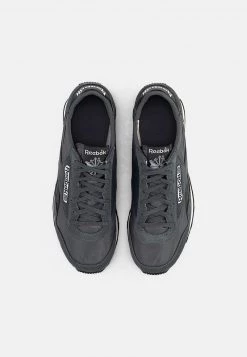 Reebok Classic AZ II UNISEX Baskets Basses Pure Grey 6/pure Grey 7/ftwr White -Reebok Classic Soldes Magasin c250ea8462504c199577fde13015d833