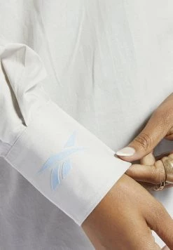 Reebok Classic Femme LONG SLEEVE Chemisier Grey 8 Reebok Classic Femme LONG SLEEVE Chemisier Grey -Reebok Classic Soldes Magasin c5c2f56cf1094b1ea9c978dccdcf4904