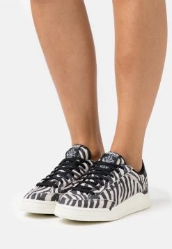 Reebok Classic COURT Baskets Basses Chalk/core Black Femme