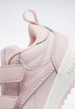 Reebok Classic Unisex WEEBOK CLASP Chaussures Premiers Pas Pink -Reebok Classic Soldes Magasin c5ebd57d33574b23aacf9a440b7402d5