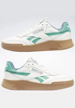 Reebok Classic Unisex CLUB C LEGACY REVENGE Baskets Basses Chalk/semi Future Teal/reebok Lee -Reebok Classic Soldes Magasin ca34f419e4c147bba63ff8df0dee4905