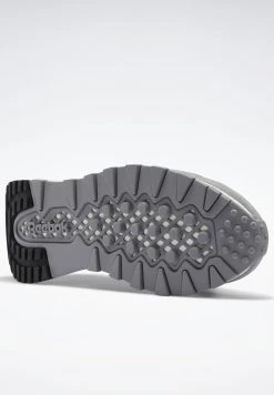 Reebok Classic CLASSIC LEGACY UNISEX Baskets Basses Mgh Solid Grey/pure Grey/chalk -Reebok Classic Soldes Magasin cc1ce41eeb9b4bfb9978778e97ced0e7