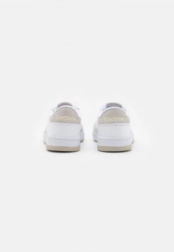 Reebok Classic COURT PEAK UNISEX Baskets Basses White -Reebok Classic Soldes Magasin d05df3ec24da4b9e8d8725b568cb5b1a