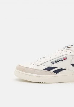 Reebok Classic Unisex CLUB C REVENGE Baskets Basses Chalk/semi Solar Gold/vector Navy -Reebok Classic Soldes Magasin d24e3f4ef8684c3b822f1baf4d4967e3