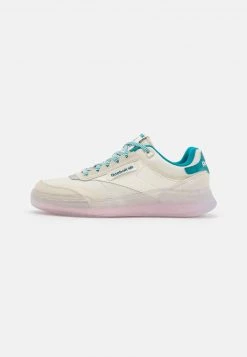 Reebok Classic CLUB C LEGACY Baskets Basses Alabaster/seaport Teal/pink Glow Femme -Reebok Classic Soldes Magasin d2b30b910e324569a907a134deb359f0