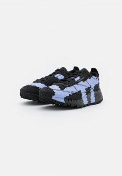 Reebok Classic Femme COLLINA STRADA X REEBOK CL LEGACY Baskets Basses Core Black/lilac Glow/footwear White -Reebok Classic Soldes Magasin d41530b3304f4c7dbc9d006208faed02