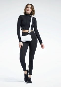 Reebok Classic T Shirt à Manches Longues Black Femme -Reebok Classic Soldes Magasin d695277325ab4beaa3c0fb440ba494b3