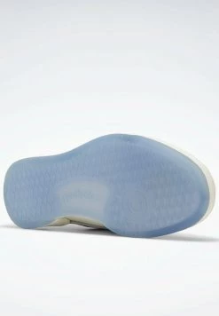 Reebok Classic REVENGE Baskets Basses White Homme -Reebok Classic Soldes Magasin d6b6f420e37b440fb2ad8017c4ede453