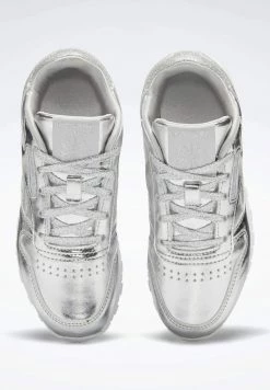 Reebok Classic Chaussures De Skate Silver Enfant -Reebok Classic Soldes Magasin d79c30a0e679442bad87d0ba0e59f478