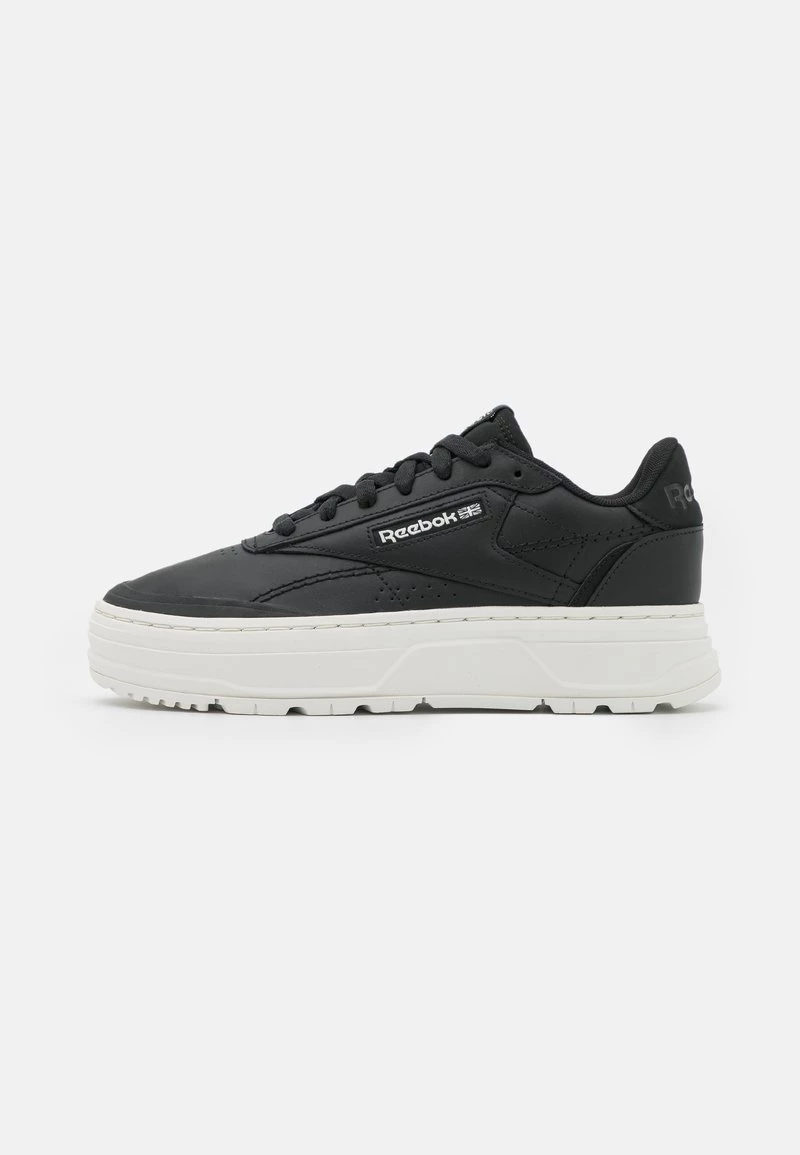 Reebok Classic Femme CLUB C DOUBLE GEO Baskets Basses Core Black/chalk 2 Reebok Classic Femme CLUB C DOUBLE GEO Baskets Basses Core Black/chalk – Image 2