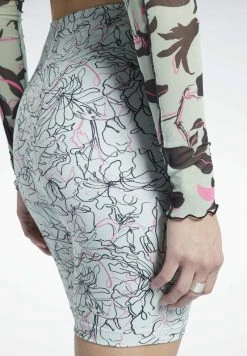 Reebok Classic Femme Short Green 11 Reebok Classic Femme Short Green -Reebok Classic Soldes Magasin e15e96695aa4466f9e4a27ce0ed9426c