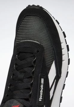 Reebok Classic CLASSIC LEGACY UNISEX Baskets Basses Core Black/cold Grey/vector Red -Reebok Classic Soldes Magasin e1a6b1e3aaa446e8869db057a2a5fb83