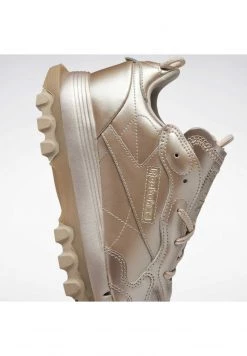 Reebok Classic Femme Baskets Basses Pink 17 Reebok Classic Femme Baskets Basses Pink -Reebok Classic Soldes Magasin e518a39fa4464411a5e9d6e5138c1e2b