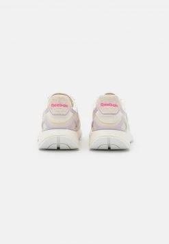 Reebok Classic CL LEGACY AZ Baskets Basses Alabaster/chalk/quartz Glow Femme -Reebok Classic Soldes Magasin eb13638a3690438fa1ddf3ca1a914deb