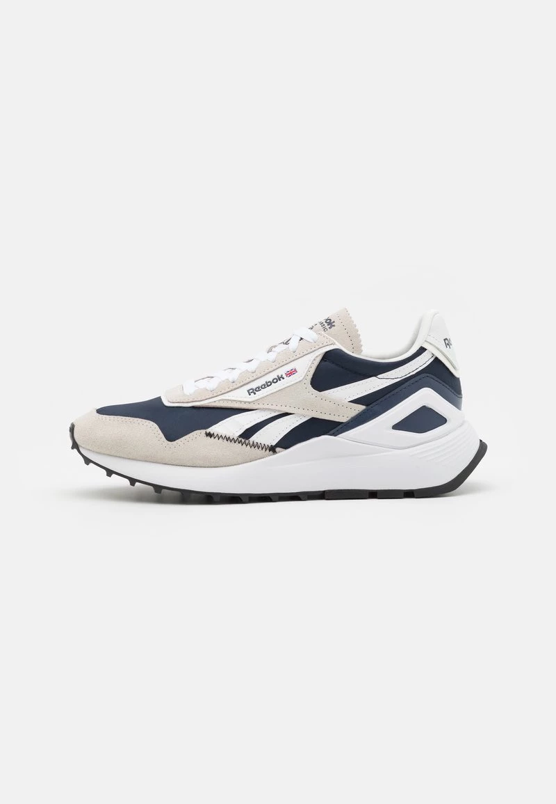 Reebok Classic CL LEGACY UNISEX Baskets Basses Vector Navy/chalk/footwear White 2 Reebok Classic CL LEGACY UNISEX Baskets Basses Vector Navy/chalk/footwear White – Image 2