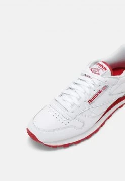 Reebok Classic CL LTHR UNISEX Baskets Basses White/flash Red -Reebok Classic Soldes Magasin f50f7d7835b04c3ba4a80849b1275141