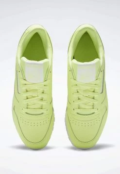 Reebok Classic CLASSIC LEATHER SHOES Baskets Basses Yellow Femme -Reebok Classic Soldes Magasin f57d50accf89457aa4e5662e324e0fbd