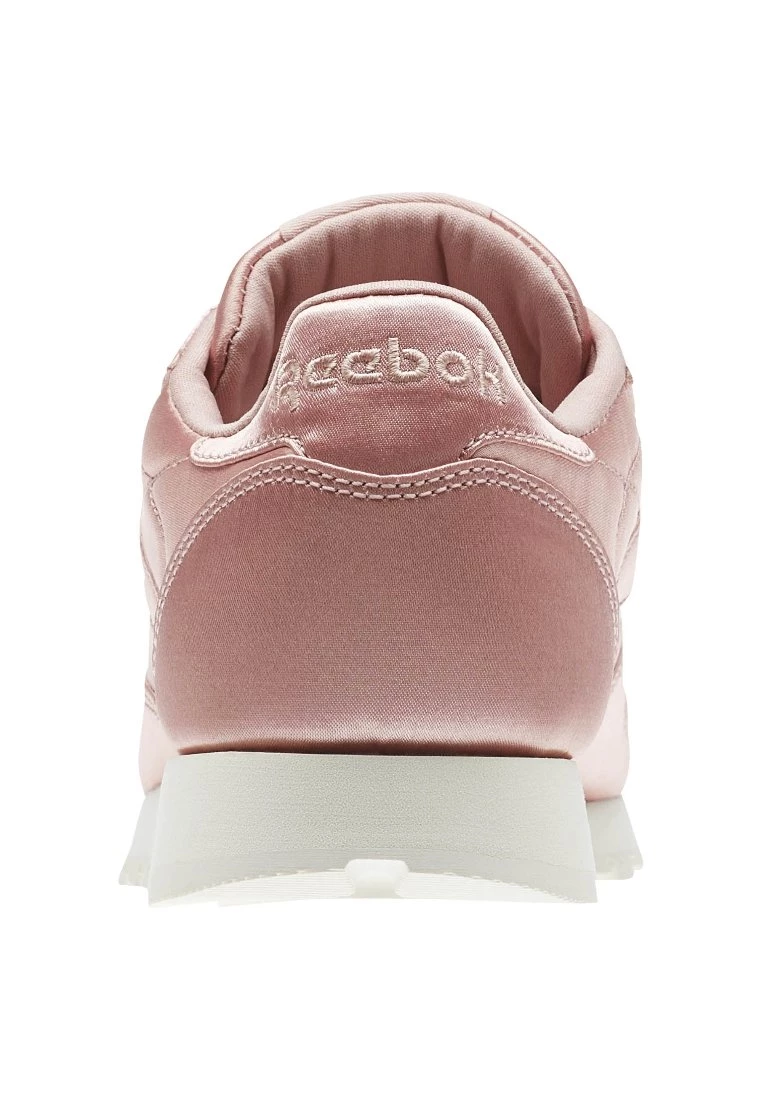 Reebok Classic Femme Baskets Basses Pink 3 Reebok Classic Femme Baskets Basses Pink – Image 3