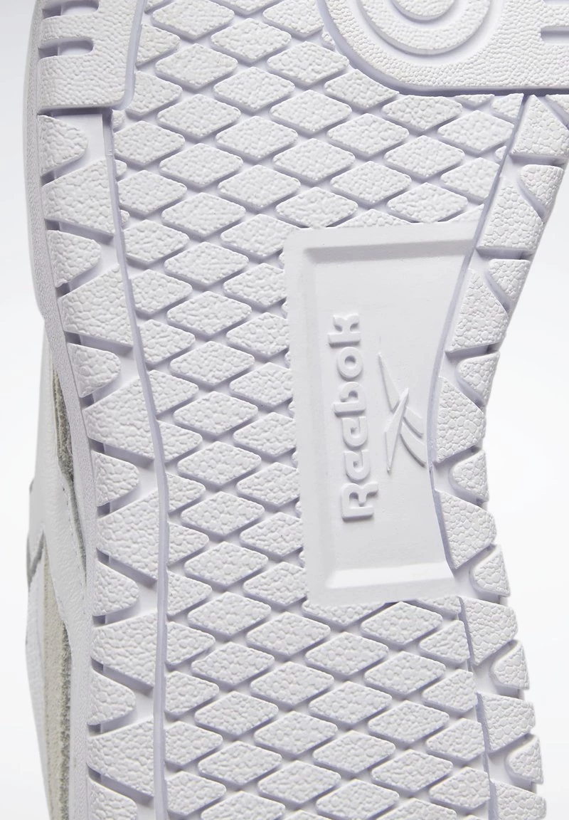 Reebok Classic Femme Baskets Basses White 8 Reebok Classic Femme Baskets Basses White – Image 8
