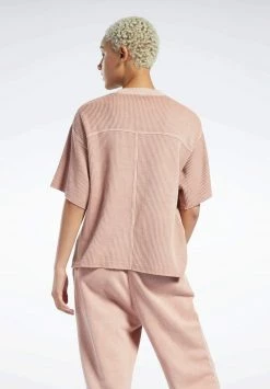 Reebok Classic Femme T Shirt Basique Red -Reebok Classic Soldes Magasin f853f1560ead4ce7964fb2c6417297f0