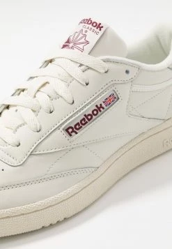 Reebok Classic CLUB C 85 Baskets Basses Chalk/paperwhite/maroon Unisex -Reebok Classic Soldes Magasin fc24ad66568b48a9877ab804d764d170