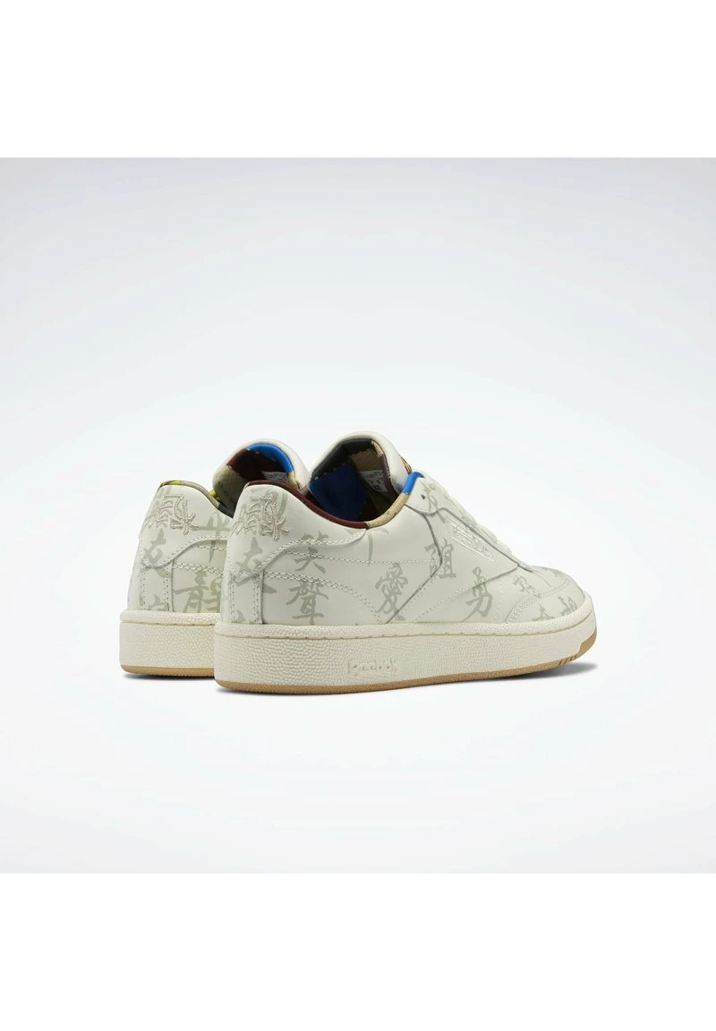 Reebok Classic Unisex KUNG FU PANDA CLUB C 85 SHOES Baskets Basses White 4 Reebok Classic Unisex KUNG FU PANDA CLUB C 85 SHOES Baskets Basses White – Image 4