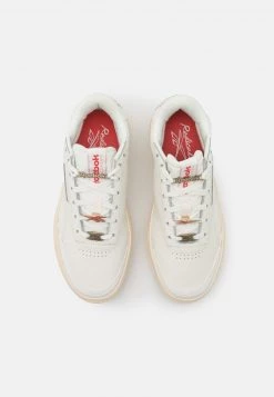 Reebok Classic Femme CLUB C DOUBLE GEO Baskets Basses Chalk/alabaster/soft Ecru -Reebok Classic Soldes Magasin 079870d96ec64a90a6c07edac235b9b0