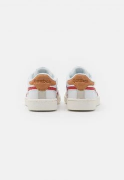Reebok Classic CLUB C REVENGE UNISEX Baskets Basses White/maroon Red/chalk -Reebok Classic Soldes Magasin 0b8e56e8878244d3b6344b04b6e7ddbb