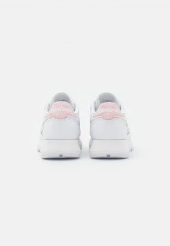 Reebok Classic Femme CLASSIC SP Baskets Basses Footwear White/porcelain Pink 9 Reebok Classic Femme CLASSIC SP Baskets Basses Footwear White/porcelain Pink -Reebok Classic Soldes Magasin 2b044e05311e49d395d529b380e55b9d
