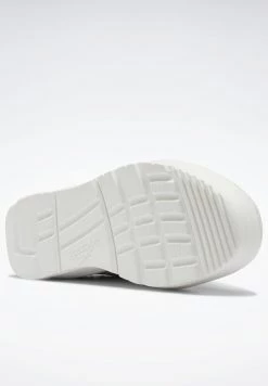 Reebok Classic CLUB C DOUBLE GEO Baskets Basses Soft Ecru/soft Ecru/chalk Femme -Reebok Classic Soldes Magasin 2ed6f8aee1344378a09040d2a63b83ba