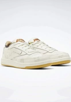 Reebok Classic Unisex CLUB C 85 KUNG FU PANDA Baskets Basses White 14 Reebok Classic Unisex CLUB C 85 KUNG FU PANDA Baskets Basses White -Reebok Classic Soldes Magasin 2f4333eff6284e159b3220a4e815d755