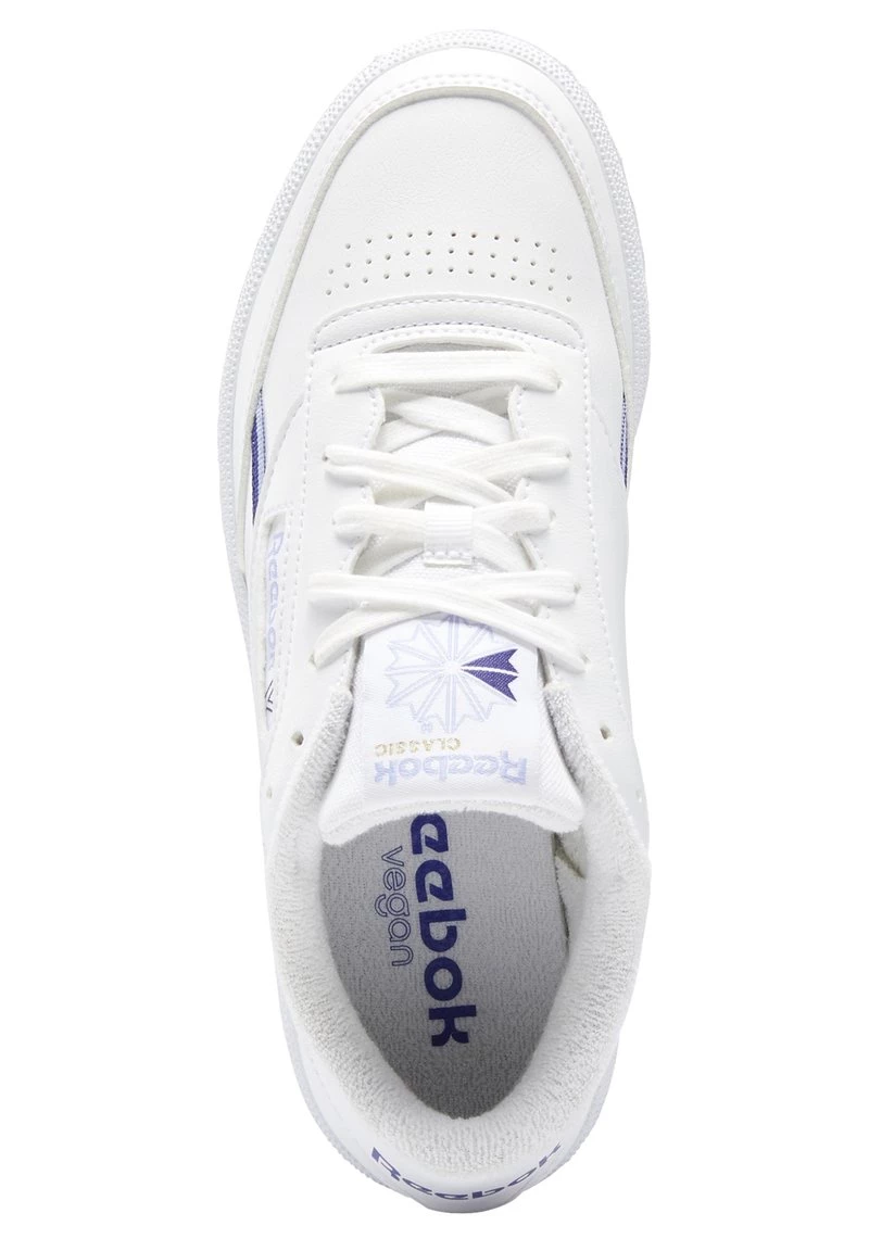 Reebok Classic Femme CLUB C 85 VEGAN Baskets Basses Ftwr White/lilac Glow/bold Purple 4 Reebok Classic Femme CLUB C 85 VEGAN Baskets Basses Ftwr White/lilac Glow/bold Purple – Image 4