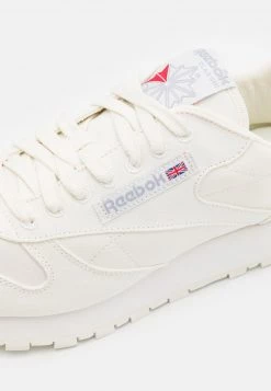 Reebok Classic CL LTHR GROW UNISEX Baskets Basses Chalk -Reebok Classic Soldes Magasin 43c118e07ea44938bde1a365ef2c3139