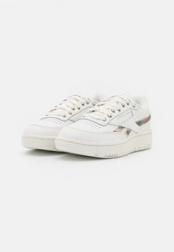 Reebok Classic Femme CLUB C DOUBLE Baskets Basses Chalk/golden Bronze -Reebok Classic Soldes Magasin 595f432c66934d92b1f633404349174e