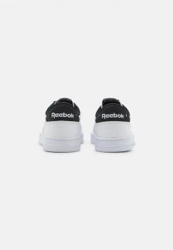 Reebok Classic COURT PEAK UNISEX Baskets Basses White -Reebok Classic Soldes Magasin 5d3c480f020a49ebb7e3324cc13628d1
