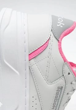 Reebok Classic Femme SCARPE CLUB C DOUBLE GEO Baskets Basses Grey -Reebok Classic Soldes Magasin 5fbbeda6608b46b1a74e6efb23f71eb3