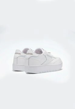 Reebok Classic Enfant CLUB C DOUBLE Baskets Basses White 13 Reebok Classic Enfant CLUB C DOUBLE Baskets Basses White -Reebok Classic Soldes Magasin a764508508e34549ad2dc98cc9dd2ae3