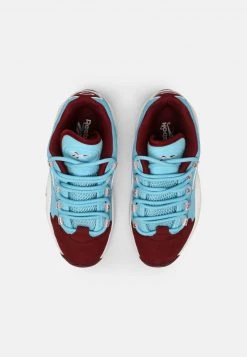 Reebok Classic QUESTION LOW UNISEX Baskets Basses Digital Blue/classic Burgundy/white -Reebok Classic Soldes Magasin ae4b0bcdf9d24000bb6f22561264c5be