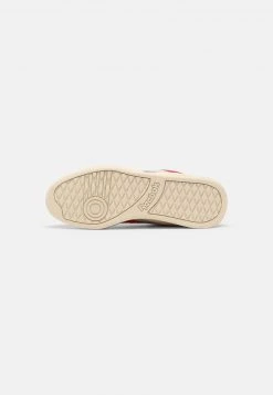 Reebok Classic Unisex CLUB C LEGACY REVENGE Baskets Basses Pure Grey/vector Red/alabaster -Reebok Classic Soldes Magasin b111a4bee8044c888a7409a2625de015
