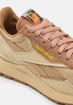 Reebok Classic CL LEGACY AZ NATIONAL GEOGRAPHIC UNISEX Baskets Basses Straw/soft Camel/boldly Yellow -Reebok Classic Soldes Magasin bff85a96c3134518a590abd3e3631eaa