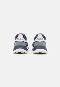 Reebok Classic CL LEGACY Baskets Basses Vector Navy/chalk/cold Grey Unisex 8 Reebok Classic CL LEGACY Baskets Basses Vector Navy/chalk/cold Grey Unisex -Reebok Classic Soldes Magasin c3843edc059d40c1a4ca706c6b87801b
