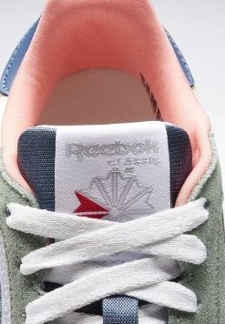 Reebok Classic CLASSIC LEATHER SHOES Baskets Basses White Unisex -Reebok Classic Soldes Magasin c6a8e9bfc56b4c8b8083a1a2773ed389